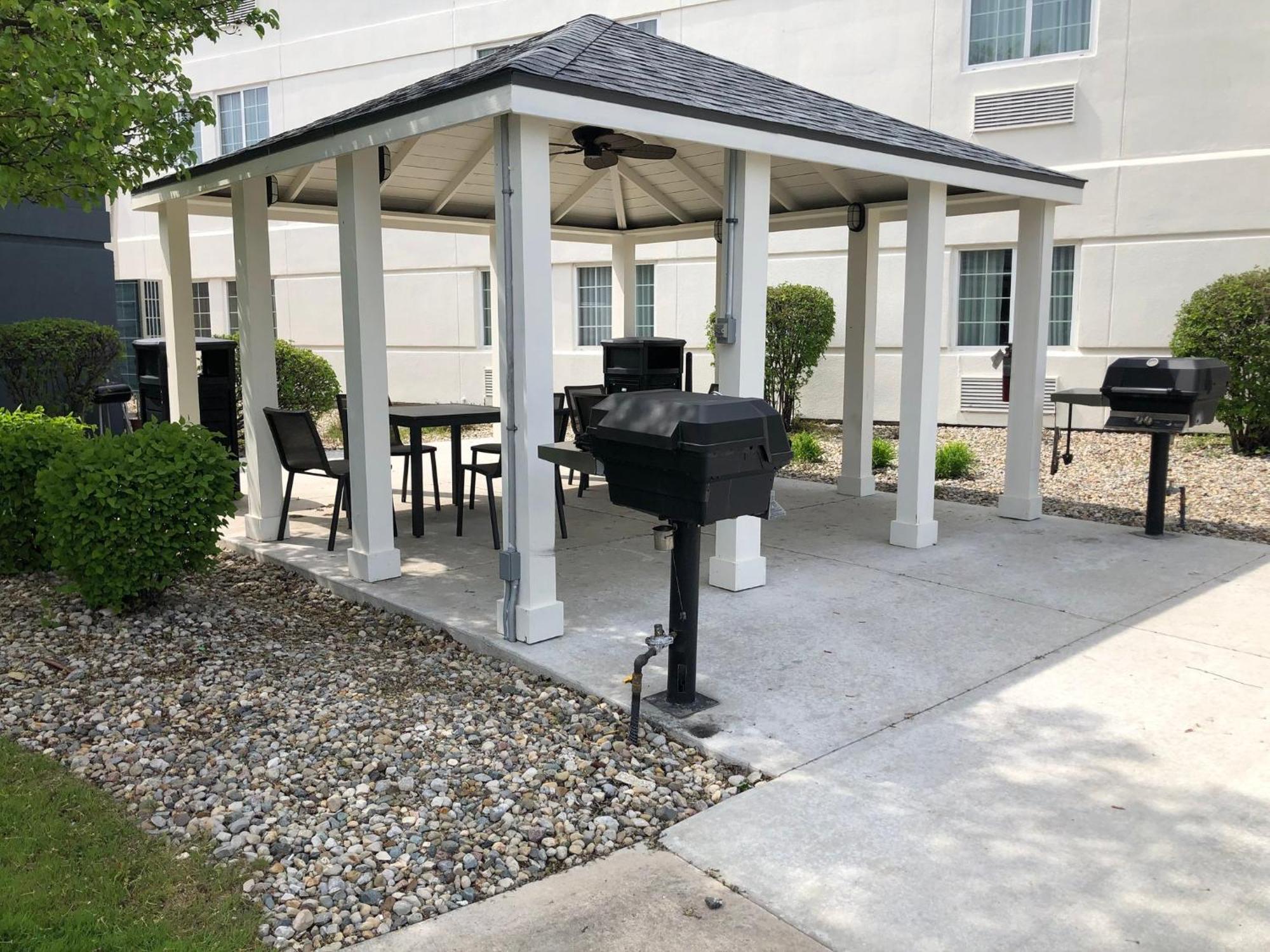 Candlewood Suites Fort Wayne - Nw By Ihg Exterior foto