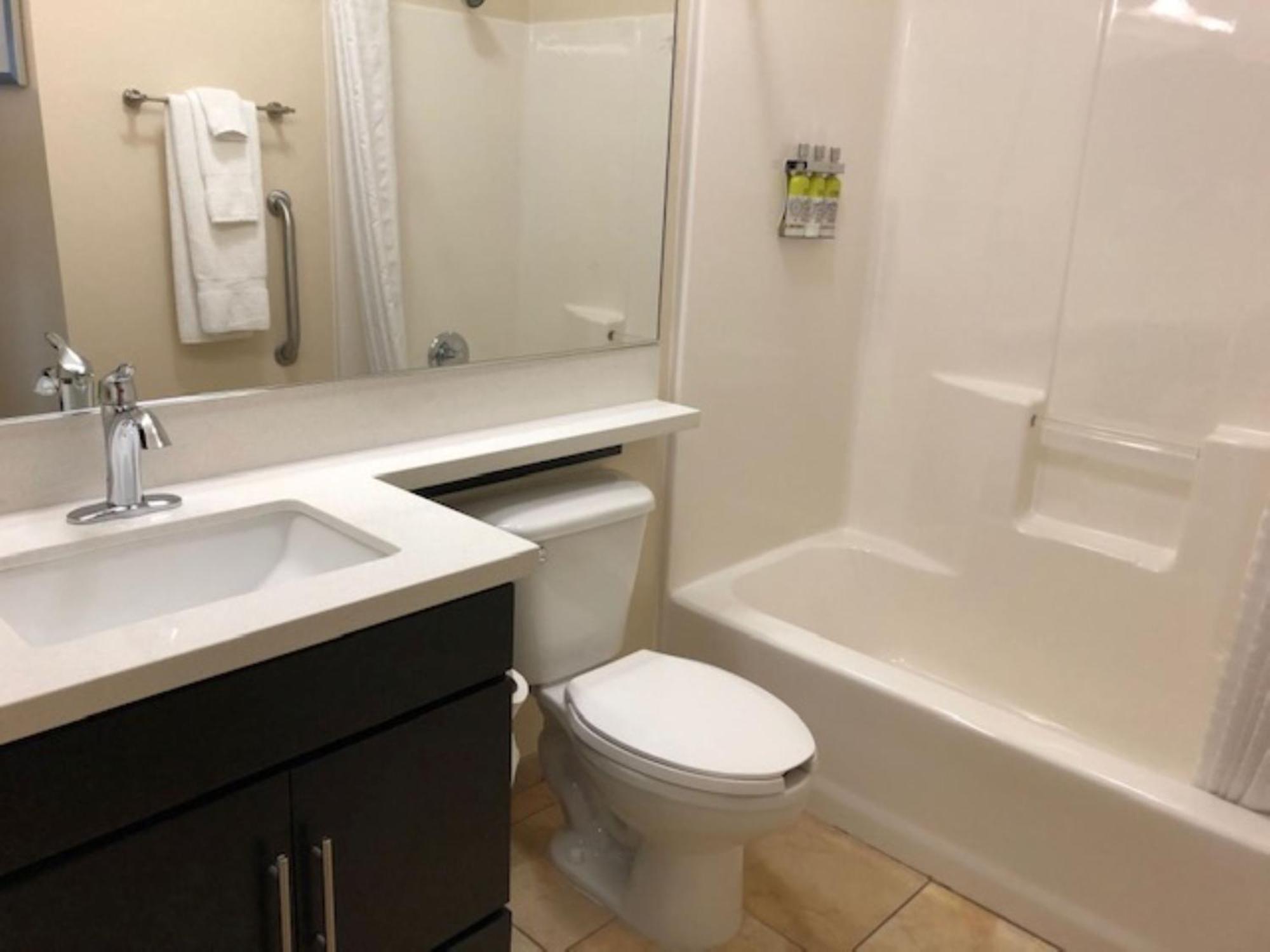 Candlewood Suites Fort Wayne - Nw By Ihg Exterior foto