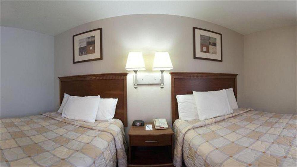 Candlewood Suites Fort Wayne - Nw By Ihg Exterior foto